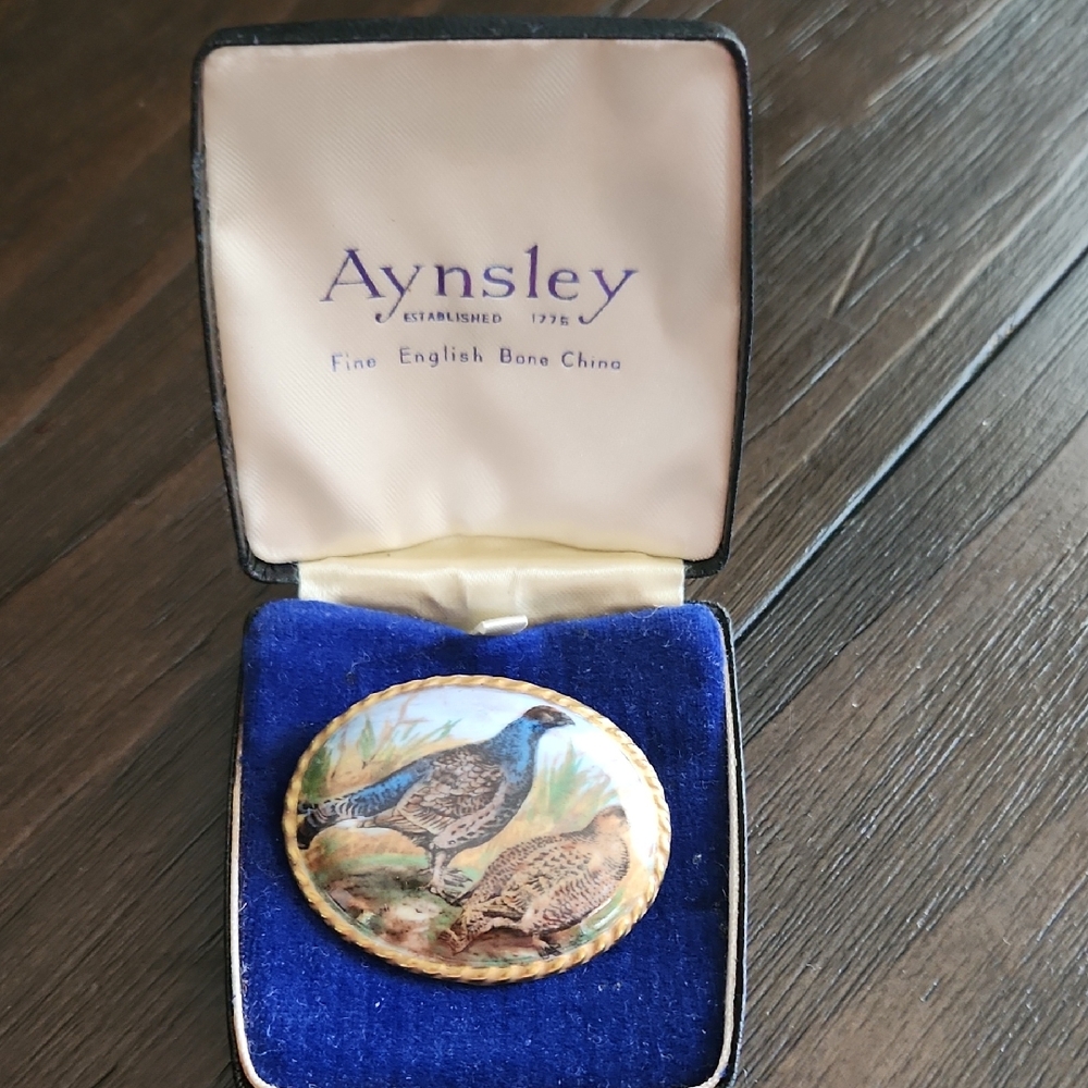 Aynsley Gold and Brown Brooch